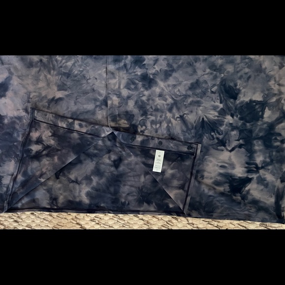 Lululemon customizable snap scarf/ NWT - Picture 4 of 7